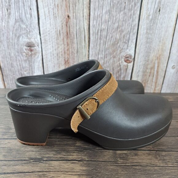 Crocs Sarah Clog Dual Comfort Slip On Mules Women's Sz 8 Brown - Picture 3 of 9